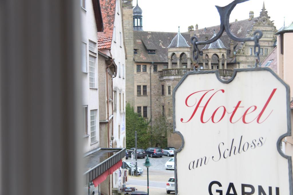 Hotel Am Schloss Neuenstein Ruang foto