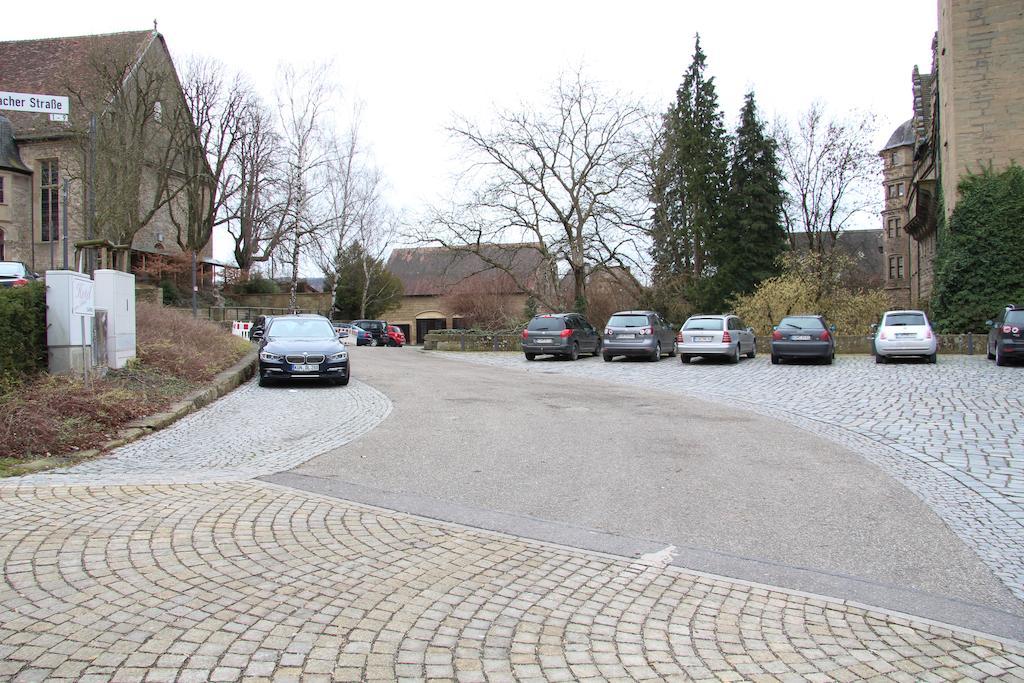 Hotel Am Schloss Neuenstein Bagian luar foto